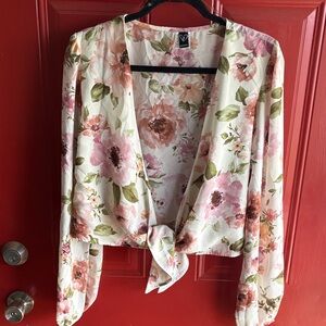 Windsor Size Large Floral Tie-Front Blouse in Cream & Pink